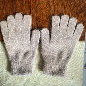 Elegant Cream Women's Gloves